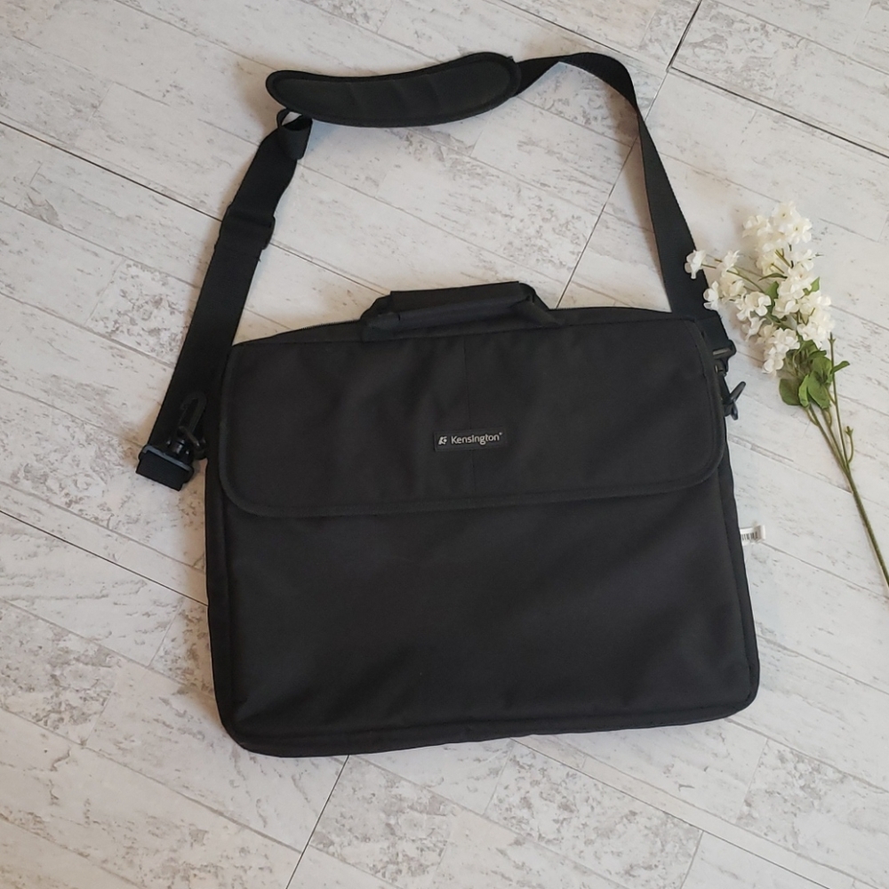 Kensington Basic Laptop Bag. Black. - image 1